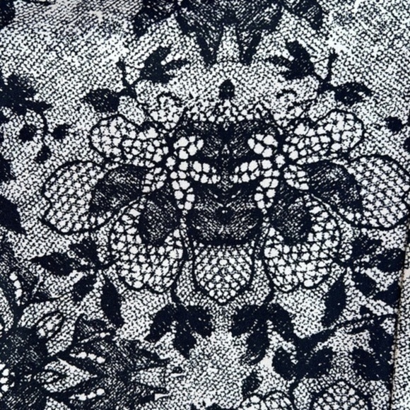 Disney‎ Alice Through The Looking Glass by Giuliana Womens Leggings Size 6 - Picture 3 of 11